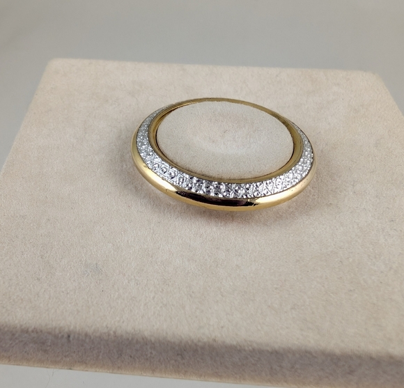 AUTHENTIC GUCCI GOLD DIAMOND CUT BEZEL FOR 1100/1200L/ GOOD CONDITION - Picture 6 of 6